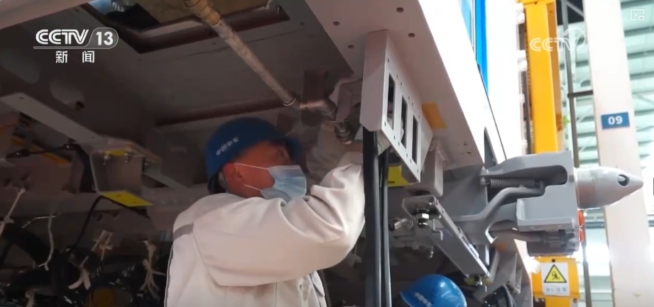 “数”里行间感受经济“脉动”中国经济“拾级而上”引擎足(图4)