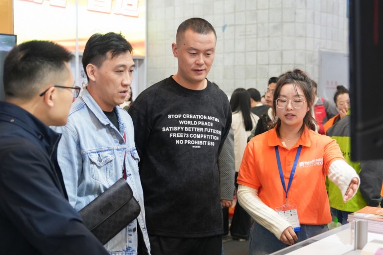 闪耀2024亚洲物流展RegemMarr研祥金码亮出“看家本领”！(图4)