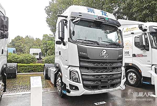 乘龙H7智能驾驶牵引车参展2024数字物流大会AI时代已来(图2)