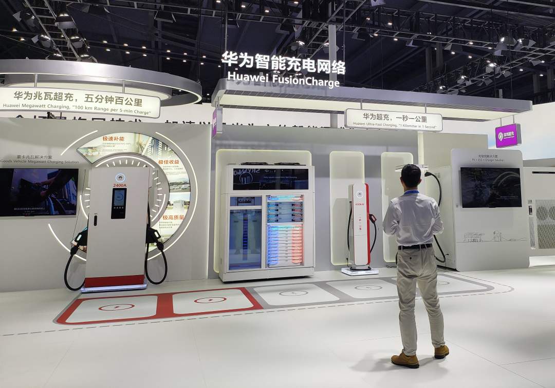 2025国际数字能源展在深圳闭幕电动重卡广受关注(图3)