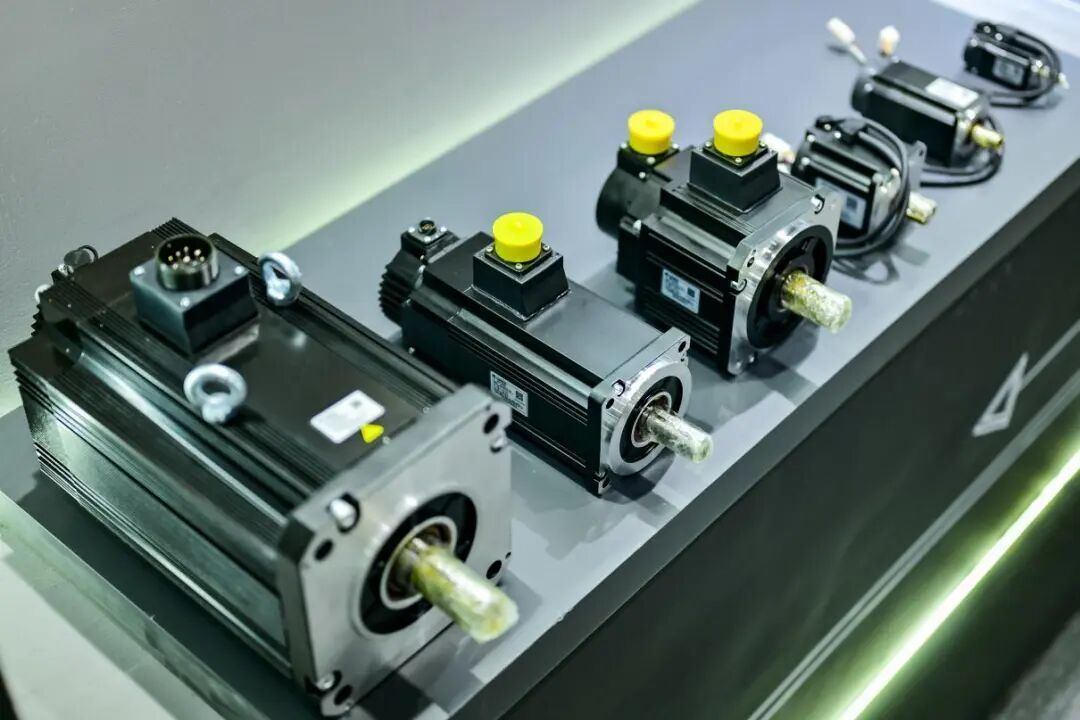 格力智能装备亮相2025工博会：自主创新彰显精工品质(图2)