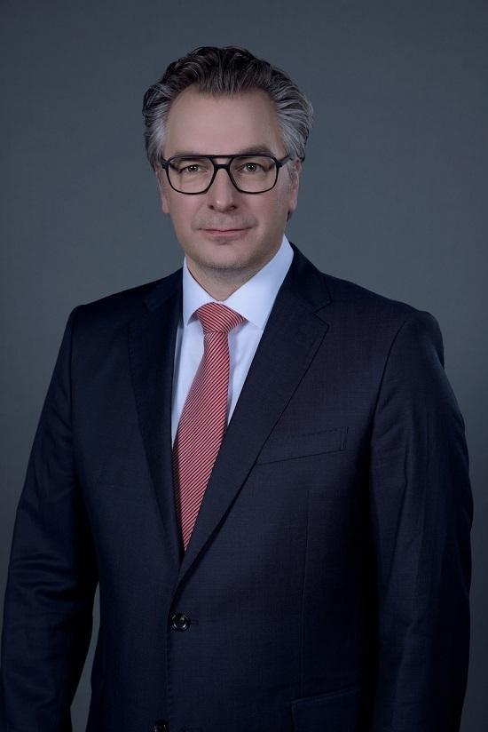 奔驰可持续投入再加码佟欧福：协同供应链实现“零排放”出行愿景(图2)