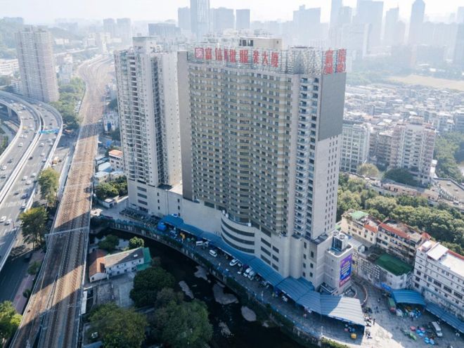 2025年广州服装批发市场推荐：标杆项目引领采批新趋势(图3)