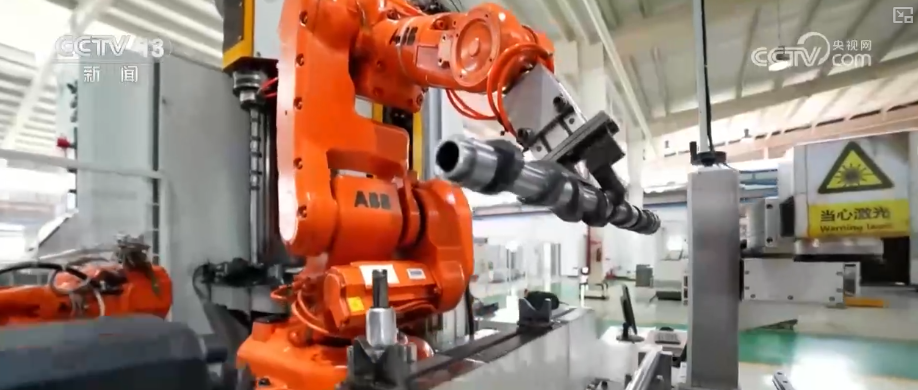 从政策到投资、从壮大新动能到“人工智能+”怎么干？(图9)