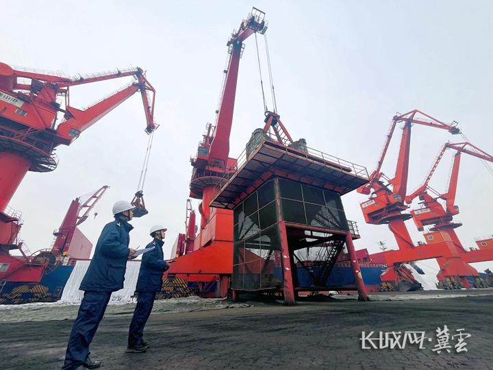 7638亿元！京唐港区保税物流中心进出口额创历史新高(图3)